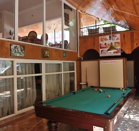 House Otel 3*